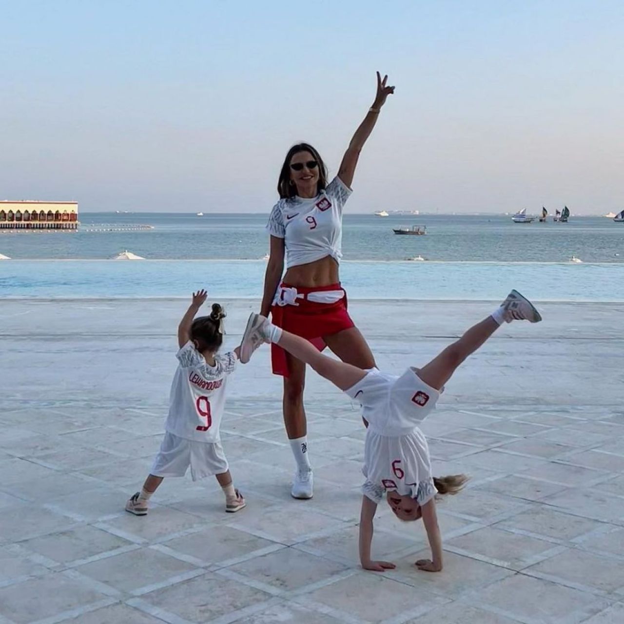 Apariție spectaculoasă a soției lui Robert Lewandowski. Anna a făcut senzație într-un outfit care i-a pus în valoare silueta_2