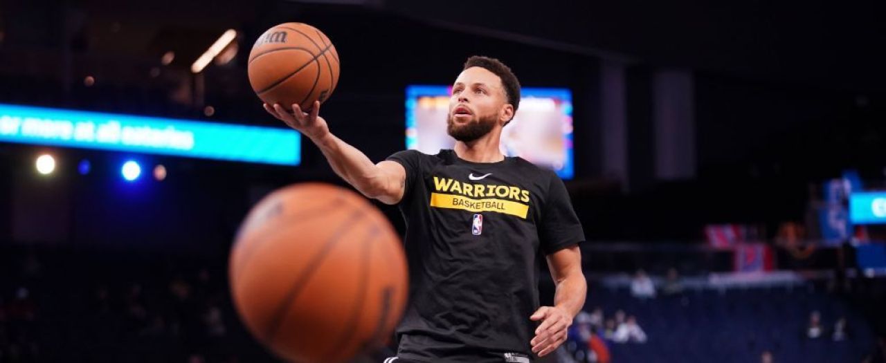 „Extraterestrul” Steph Curry a devenit viral! Ronaldinho, lăsat pe dinafară de performanța baschetbalistului american_5