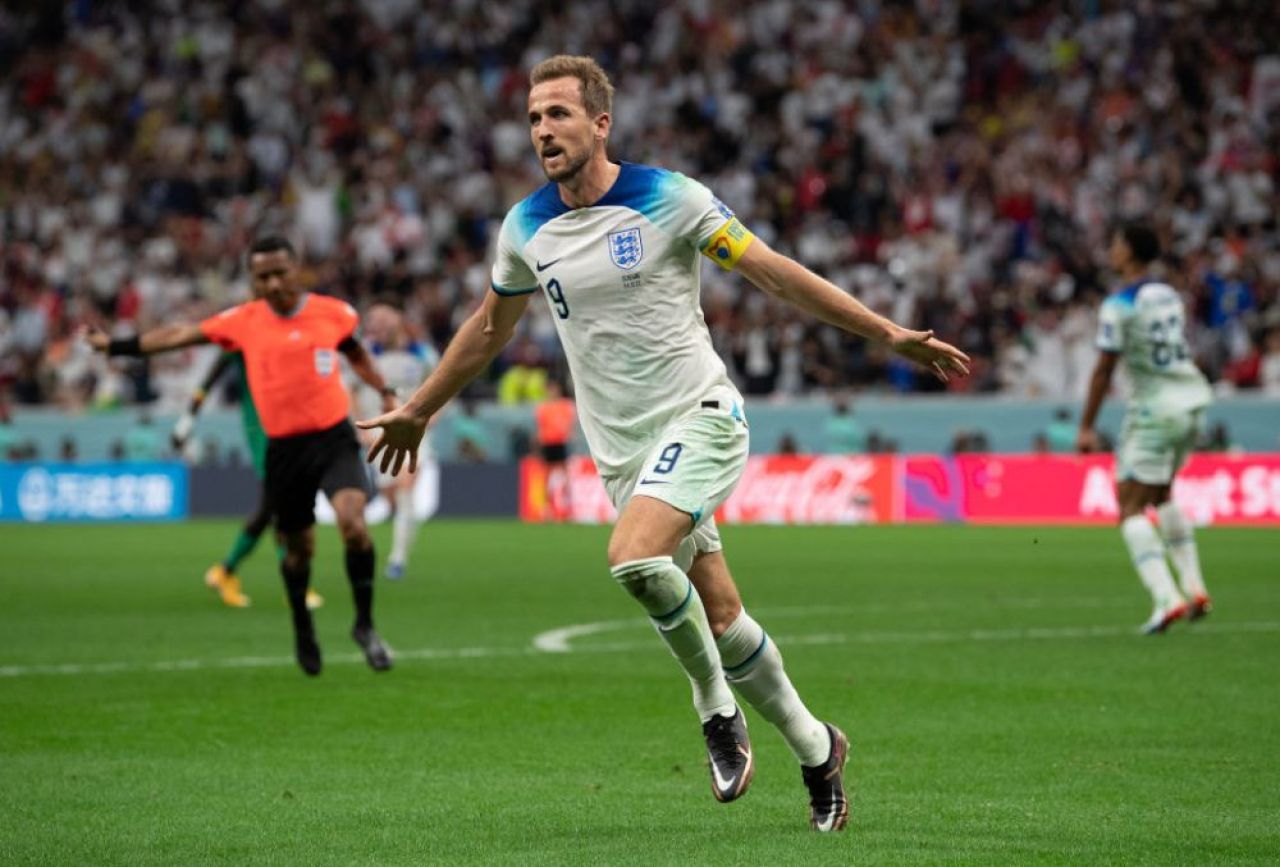 Ce mesaje au observat fanii pe banderolele de căpitan purtate de Harry Kane în timpul Cupei Mondiale din Qatar_3