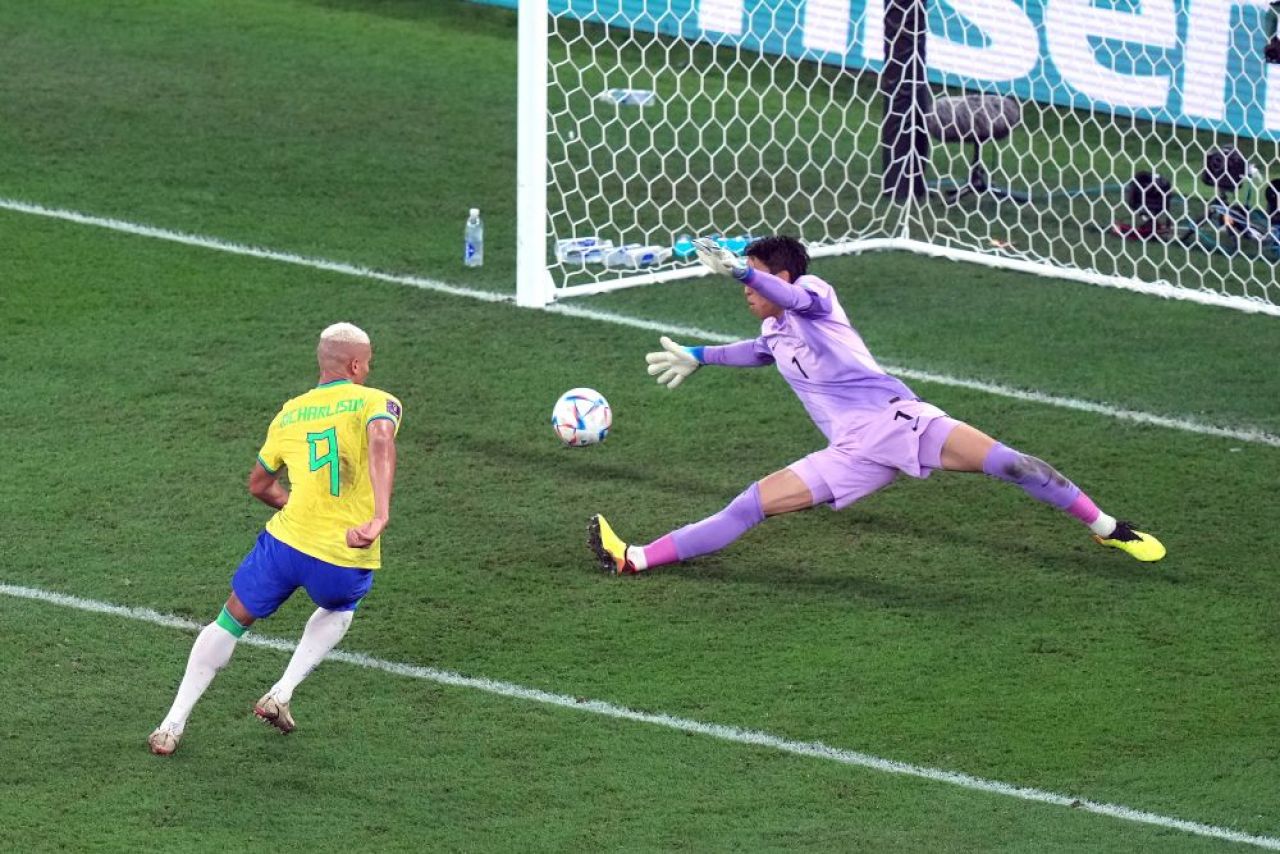 Ce preluare! Ce pasă! Ce execuție! Richarlison, fază de nota 10 în Brazilia - Coreea de Sud_21