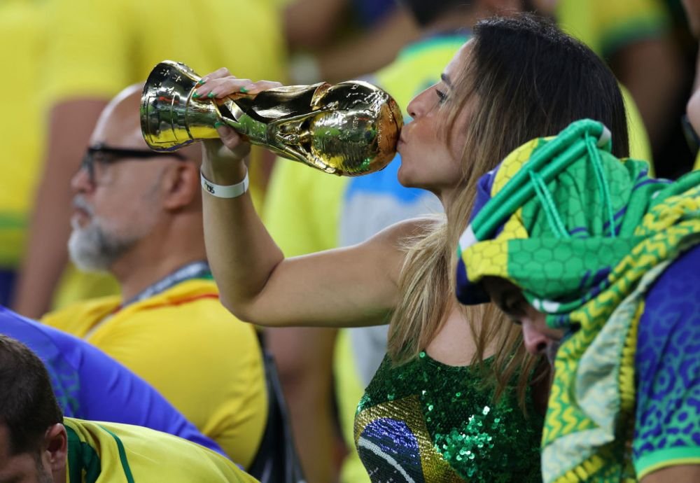 Braziliencele au făcut show în tribune la meciul cu Coreea de Sud!_8