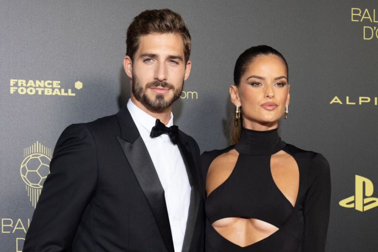 Izabel Goulart a schimbat taberele la Cupa Mondială după ce Germania a fost eliminată. În ce ținută a susținut echipa Braziliei_16