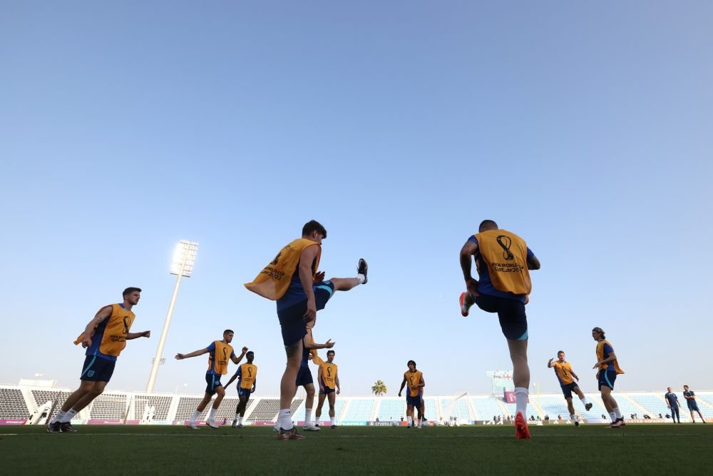 Jucătorii Angliei acuză gazdele CM 2022 că au vopsit gazonul. Ce au răspuns FIFA și gazdele turneului_5