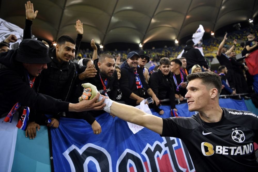FCSB, mesaj de susținere pentru Ștefan T&acirc;rnovanu după eroarea din meciul cu CSU Craiova: &bdquo;&Icirc;n memoria colectivă răm&acirc;n erorile!&rdquo;