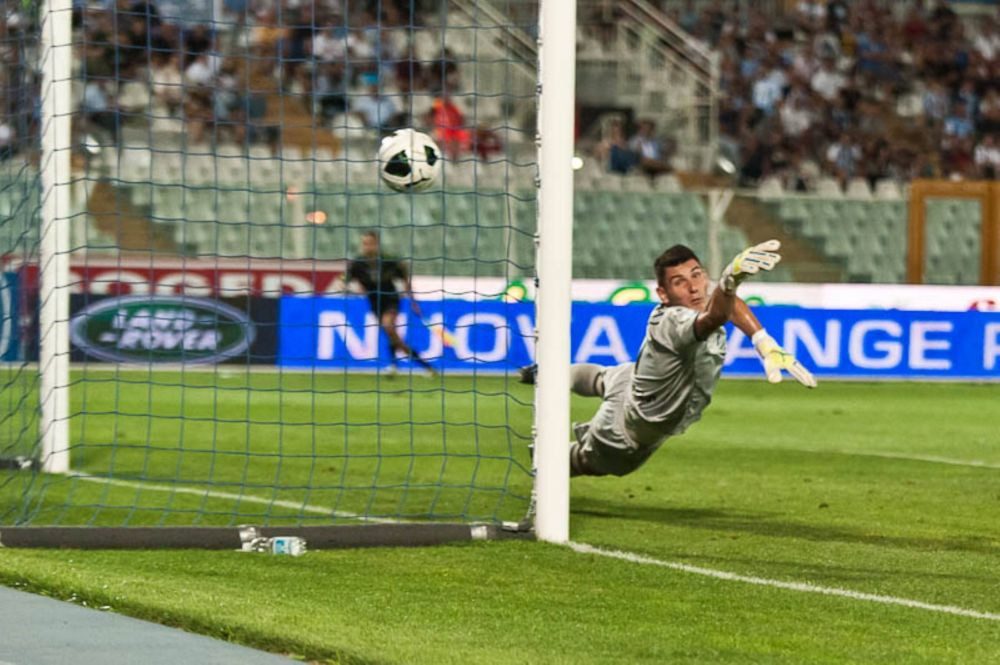 Rom&acirc;nul cu un deceniu petrecut la Juventus Torino, dat afară de la echipă!