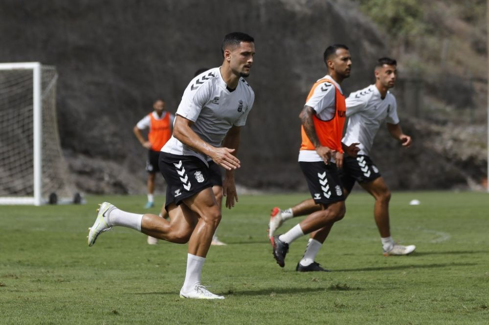 Florin Andone, ”o adevărată pacoste pentru apărarea adversă”! Atacantul joacă puțin, dar bine la liderul din Segunda_5