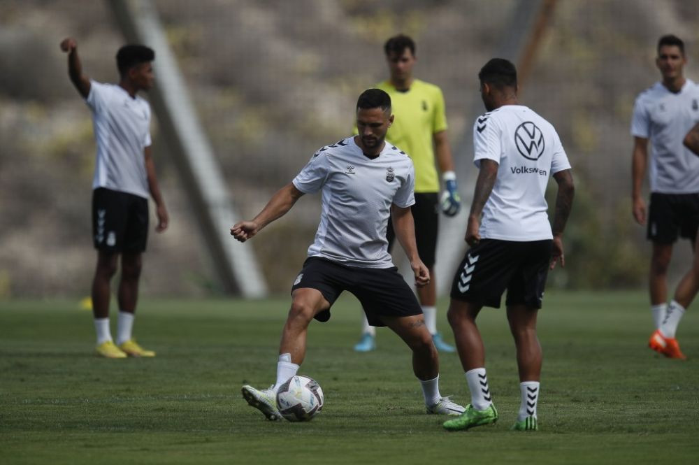 Florin Andone, ”o adevărată pacoste pentru apărarea adversă”! Atacantul joacă puțin, dar bine la liderul din Segunda_21