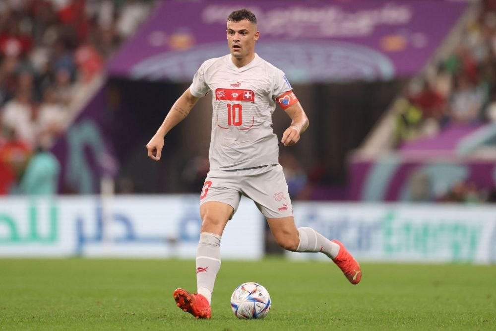 O jurnalistă l-a criticat aspru pe Granit Xhaka pentru gestul grosolan făcut la meciul cu Serbia. Cum a reacționat tatăl acestuia_7