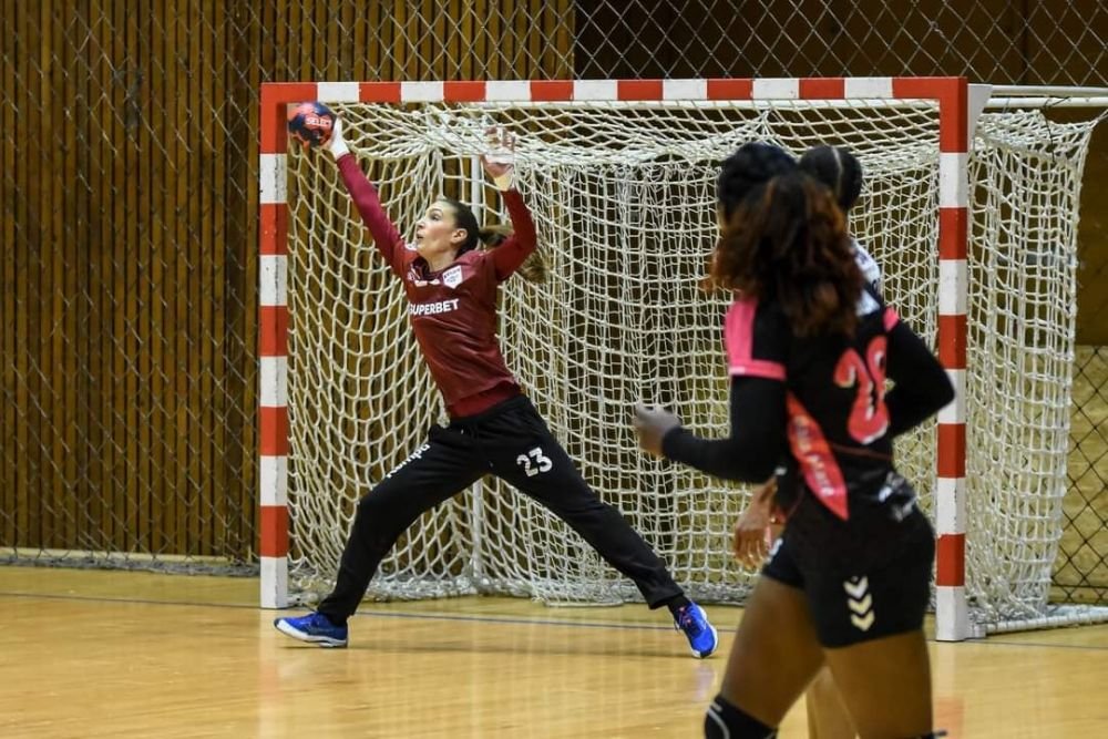 Rapid, victorie lejeră cu Minaur Baia Mare. Gloria Buzău răm&acirc;ne lider &icirc;n clasamentul Ligii Naționale de handbal feminin