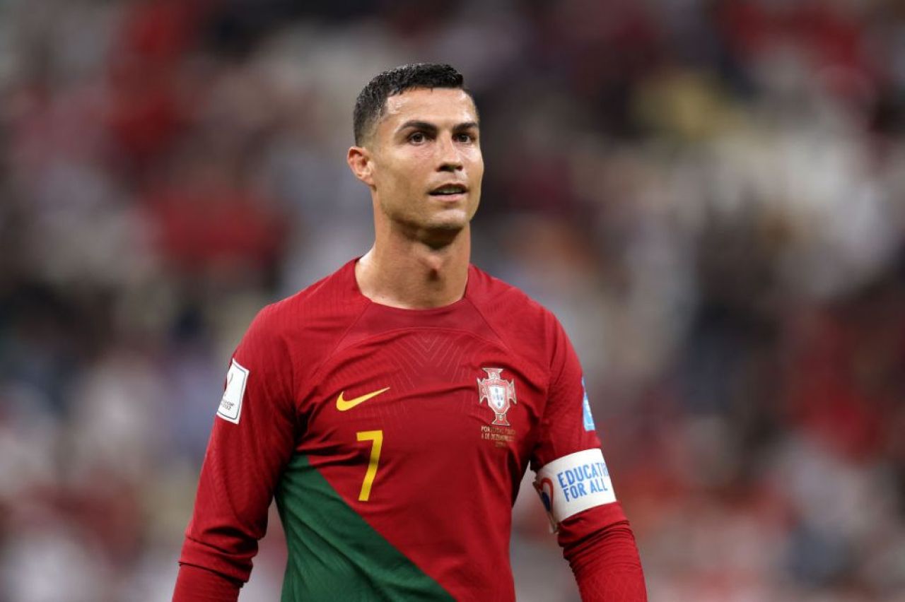Un bărbat din Anglia susține că este sosia lui Ronaldo, iar femeile îl iubesc pentru asta. Ce favoare îi cer fanii_6