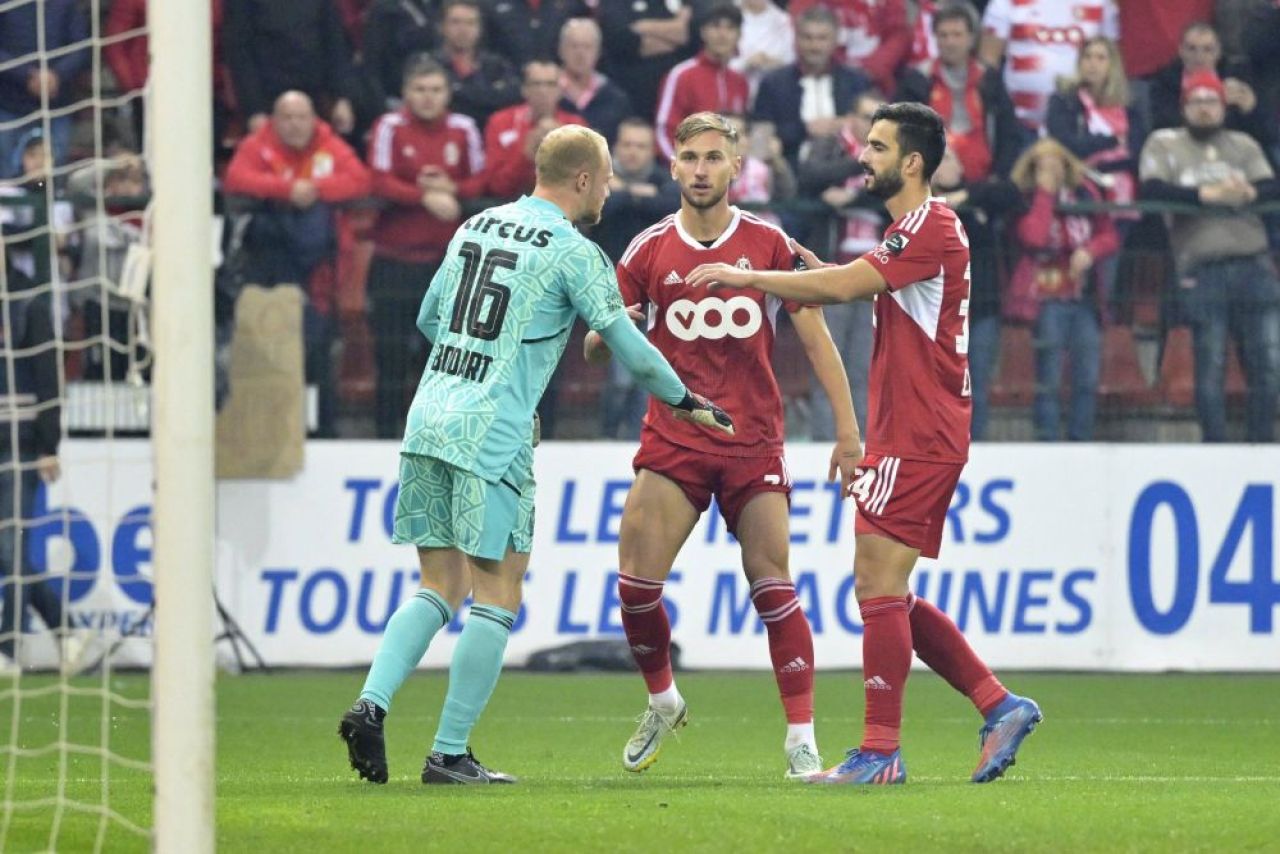 Denis Drăguș, suspendat și amendat după scandalul provocat în derby-ul întrerupt Standard - Anderlecht, înscrie în amicale!_6
