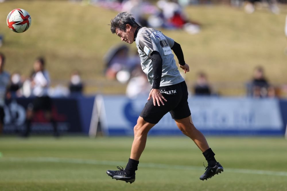 Cel mai bătrân fotbalist din lume se pregătește de transferul în Europa. Cu cine negociază Kazuyoshi Miura_5