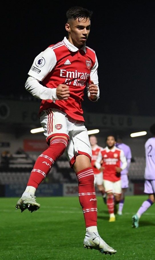 Cătălin Cîrjan, care la 10 ani juca deja la seniori, a debutat la prima echipă a lui Arsenal: ”Încă nu îl consider un debut”_8