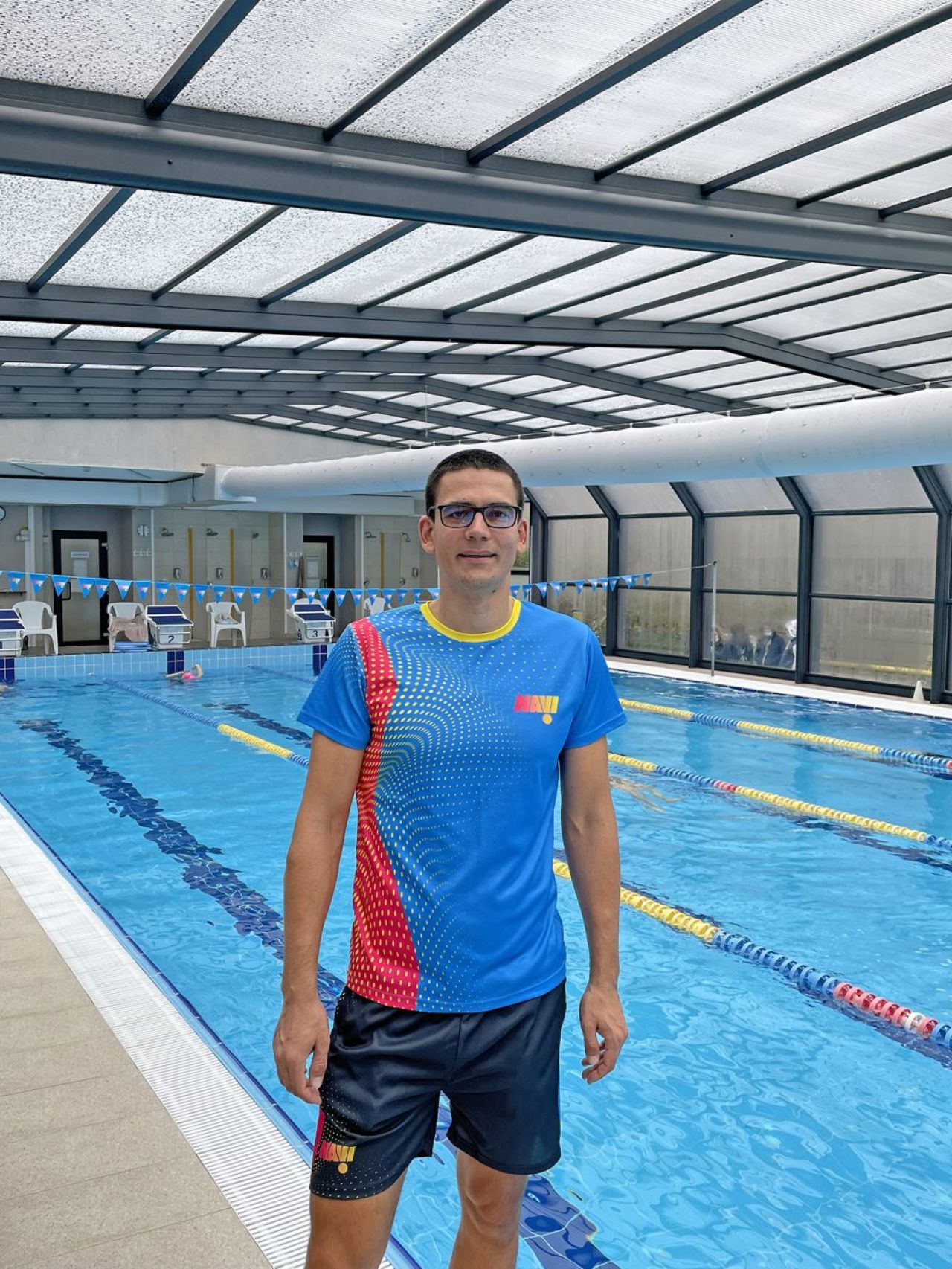 Povestea celui mai sportiv profesor din România. Circulă doar cu bicicleta, înoată, aleargă la maraton, predă în zone defavorizate_5