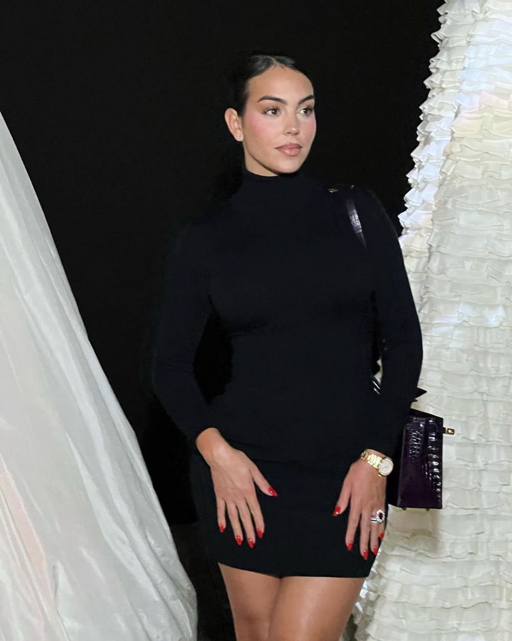 Fără număr! Georgina Rodriguez, 'blindată' în bijuterii de peste două milioane de euro! Cum arată accesoriile cu care a mers la meci _3