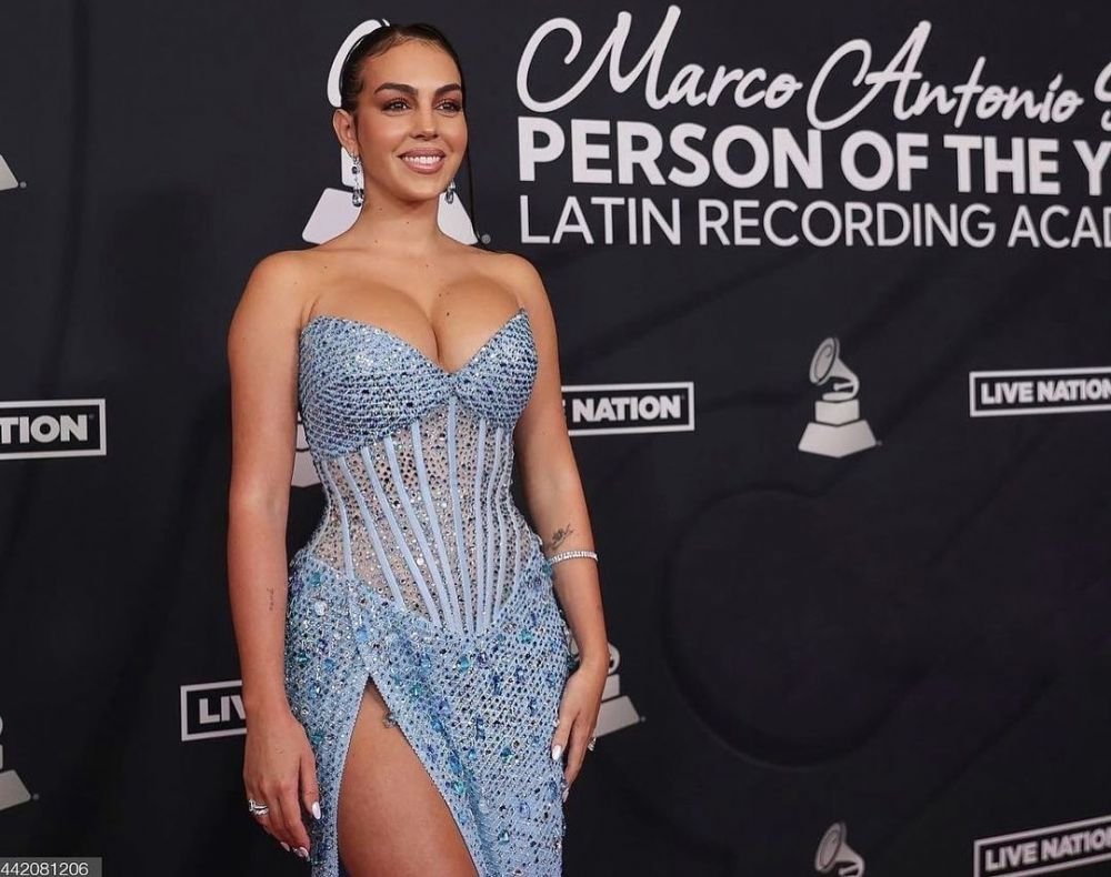 Fără număr! Georgina Rodriguez, 'blindată' în bijuterii de peste două milioane de euro! Cum arată accesoriile cu care a mers la meci _18