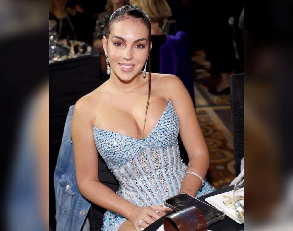 Fără număr! Georgina Rodriguez, 'blindată' în bijuterii de peste două milioane de euro! Cum arată accesoriile cu care a mers la meci _20