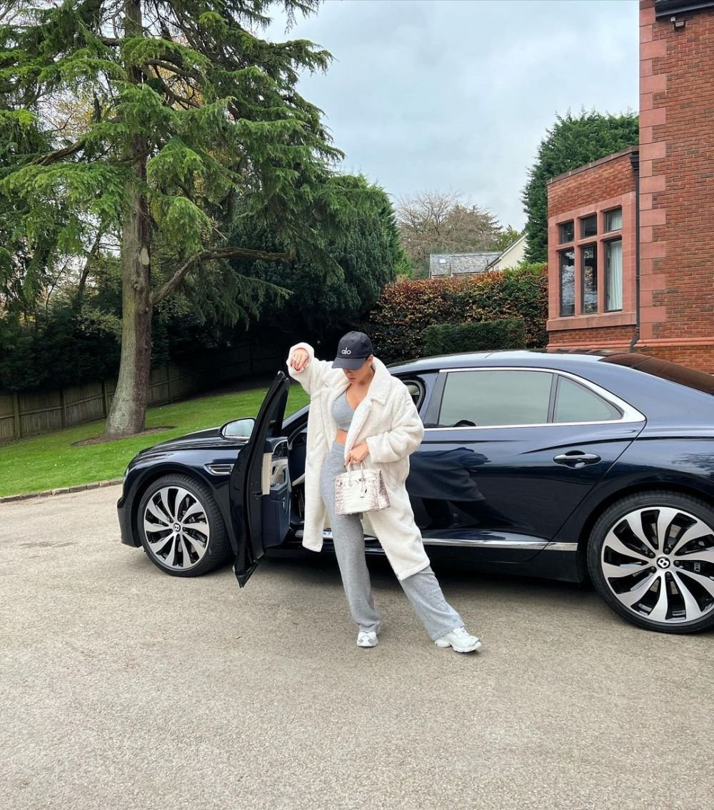 Fără număr! Georgina Rodriguez, 'blindată' în bijuterii de peste două milioane de euro! Cum arată accesoriile cu care a mers la meci _92