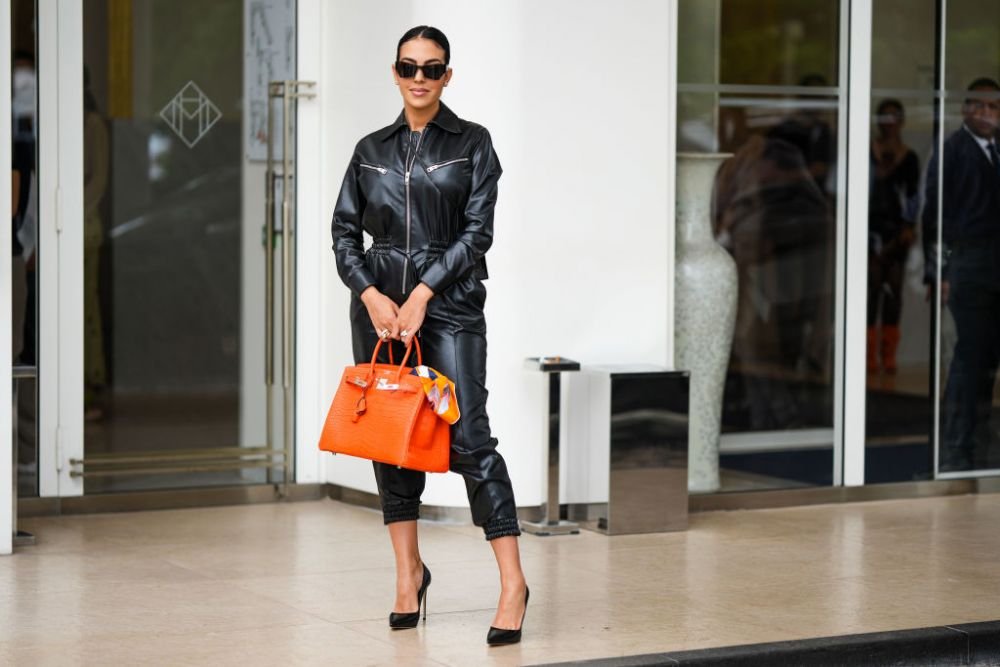 Fără număr! Georgina Rodriguez, 'blindată' în bijuterii de peste două milioane de euro! Cum arată accesoriile cu care a mers la meci _201