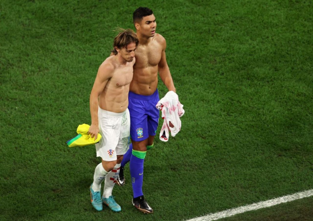 Momentul care s-a viralizat în timp record! Ce au făcut Casemiro și Luka Modric la pauza meciului Croația - Brazilia_3