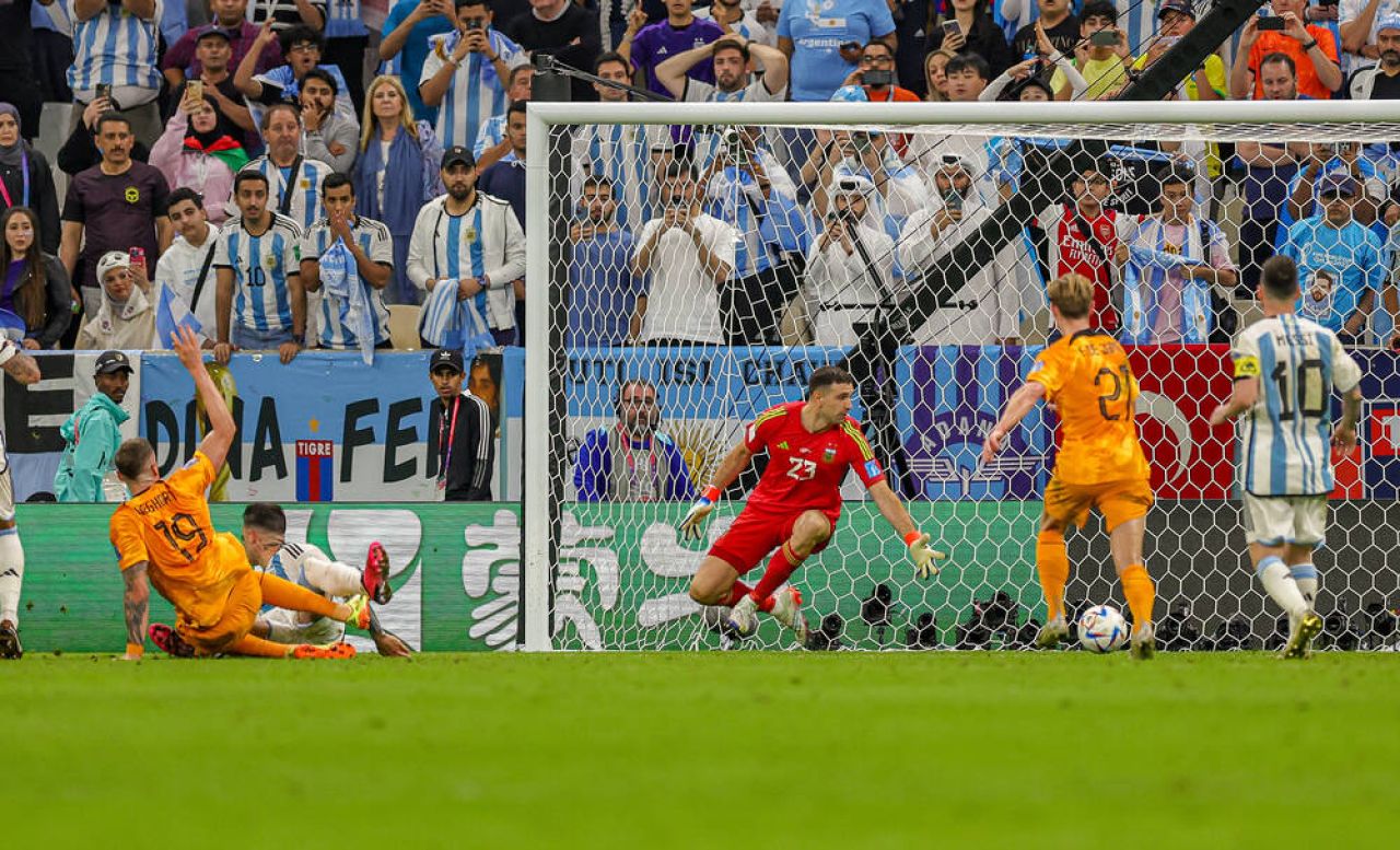 Cine e Wout Weghorst, uriașul olandez care a egalat Argentina în ultimul minut, după o schemă-surpriză_4