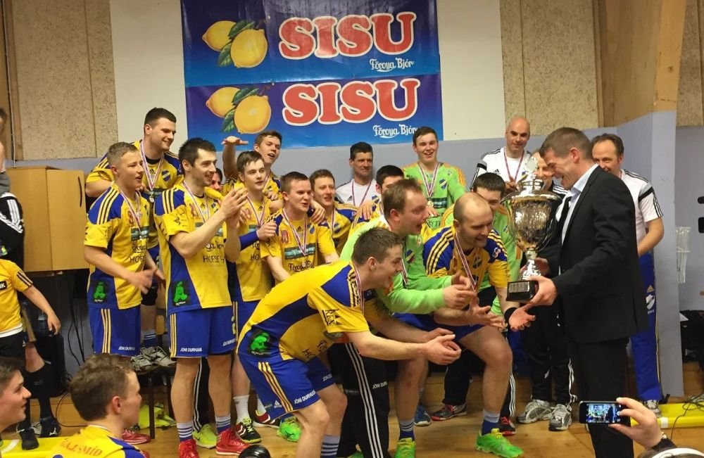 Țara în care pentru postul de prim-ministru se luptă campionul la fotbal și la 100 de metri cu portarul naționalei de handbal!_7