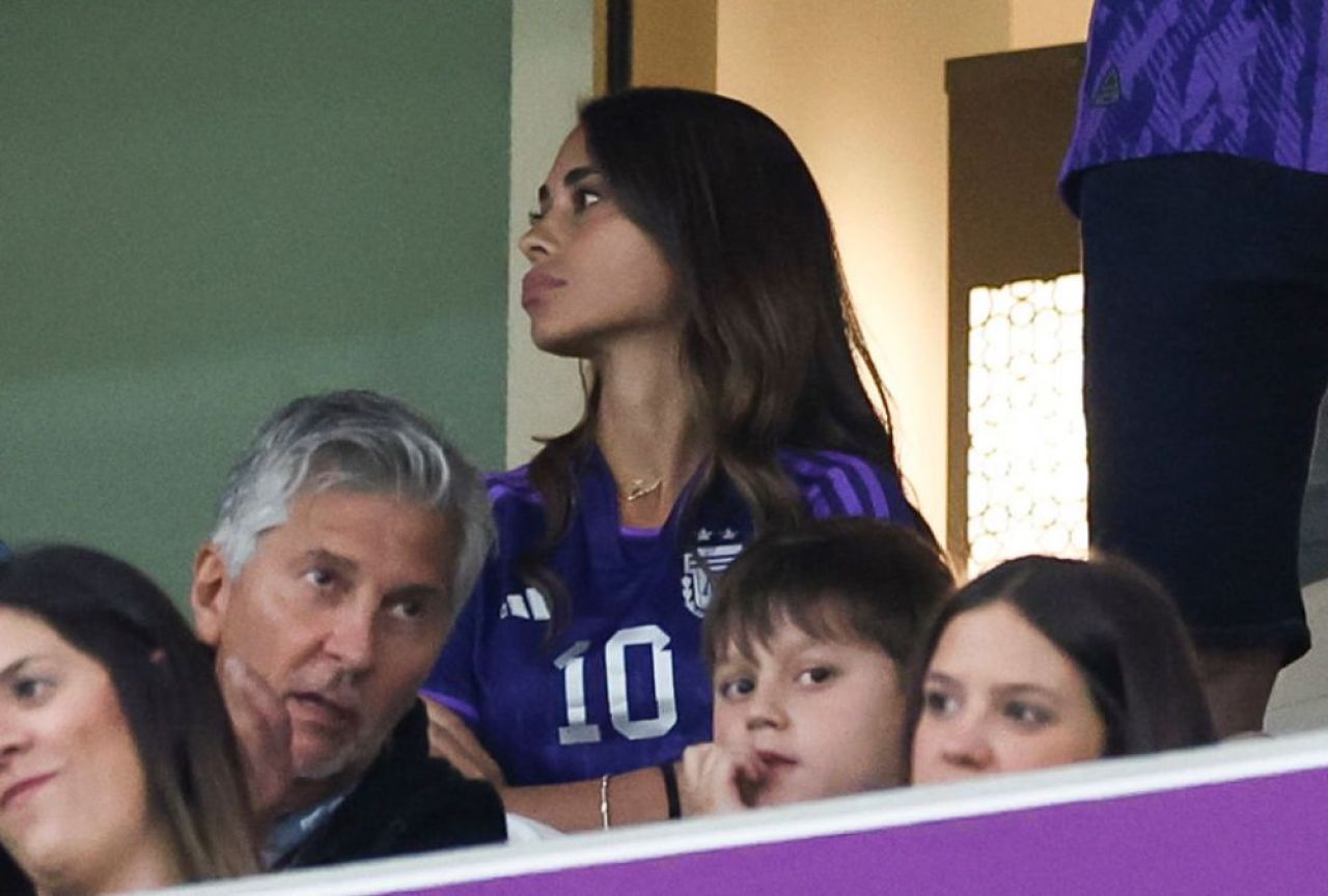 De la agonie la extaz! Cum a trăit soția lui Leo Messi meciul ”de infarct” dintre Olanda și Argentina_7