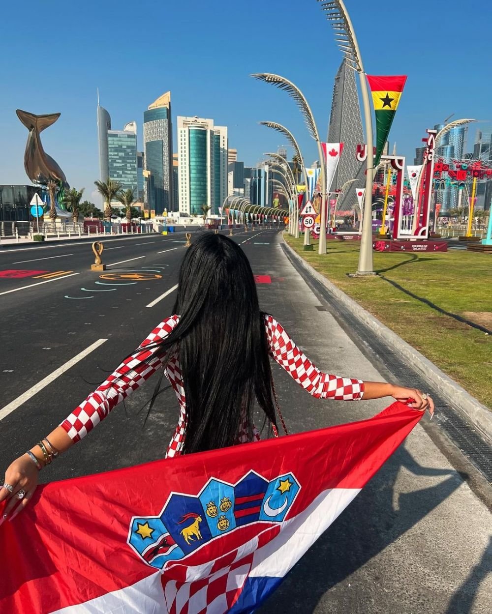 ”Îmi voi aminti toată viața”. Cum au reacționat polițiștii din Qatar când au văzut-o pe stradă_6