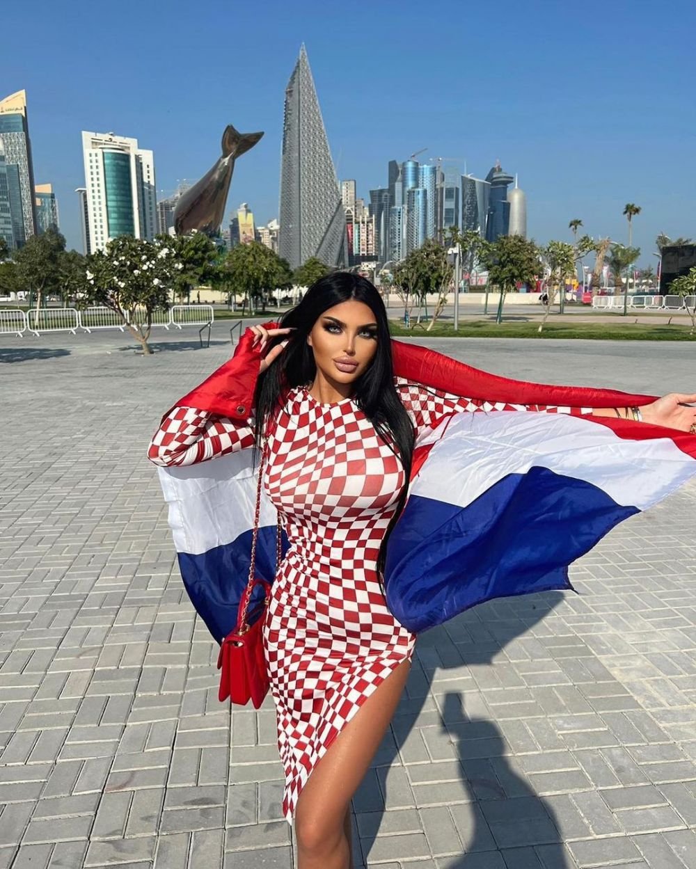 ”Îmi voi aminti toată viața”. Cum au reacționat polițiștii din Qatar când au văzut-o pe stradă_28