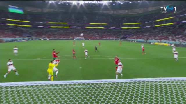 Sigur l-a făcut gelos pe CR7! En-Nesyri a înscris un gol magnific în Maroc - Portugalia, după ce s-a înălțat ca un vultur în fața lui Diogo Costa_43