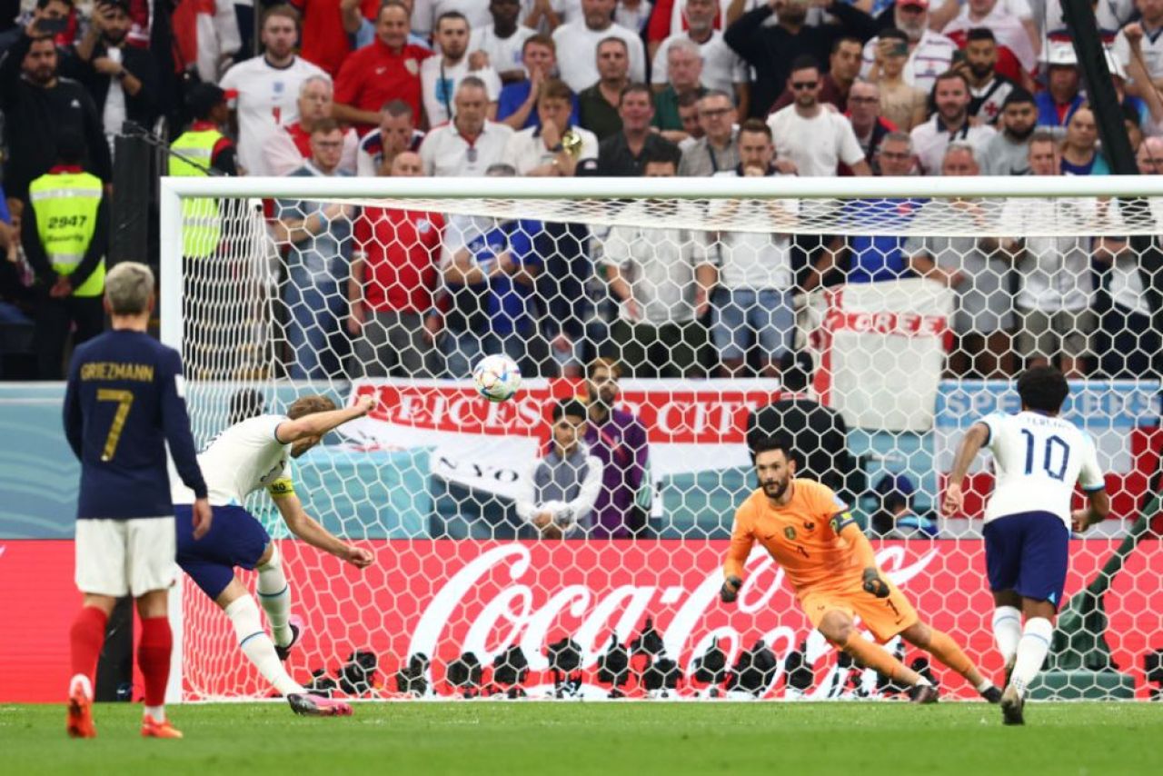 Harry Kane s-a făcut de râs! A „transformat” ca la rugby penalty-ul care putea ține Anglia la Cupa Mondială_1