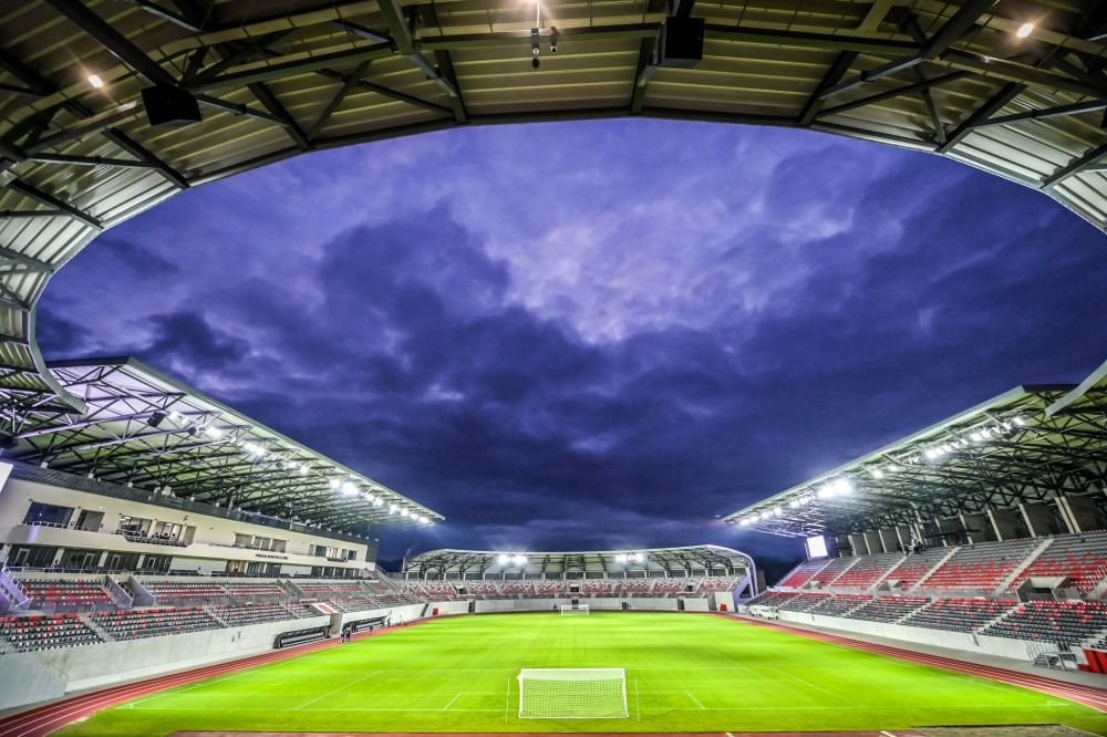 Noul stadion din Sibiu de 30 de milioane de euro „scârțâie” de la inaugurare: „Gazonul este foarte rău! Problema e interminabilă!”_6
