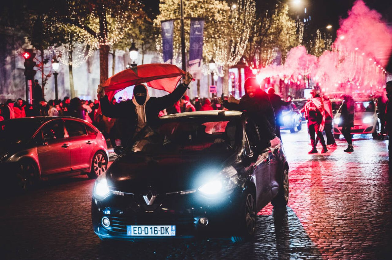 Incidente în Paris. Poliția a intervenit în forță pentru a-i