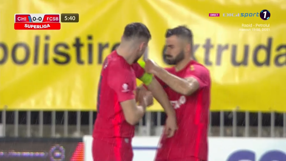 Doi dintr-o lovitură! FCSB a rămas fără Olaru și Compagno în urma unei accidentări teribile, după ce s-au lovit cap în cap _19