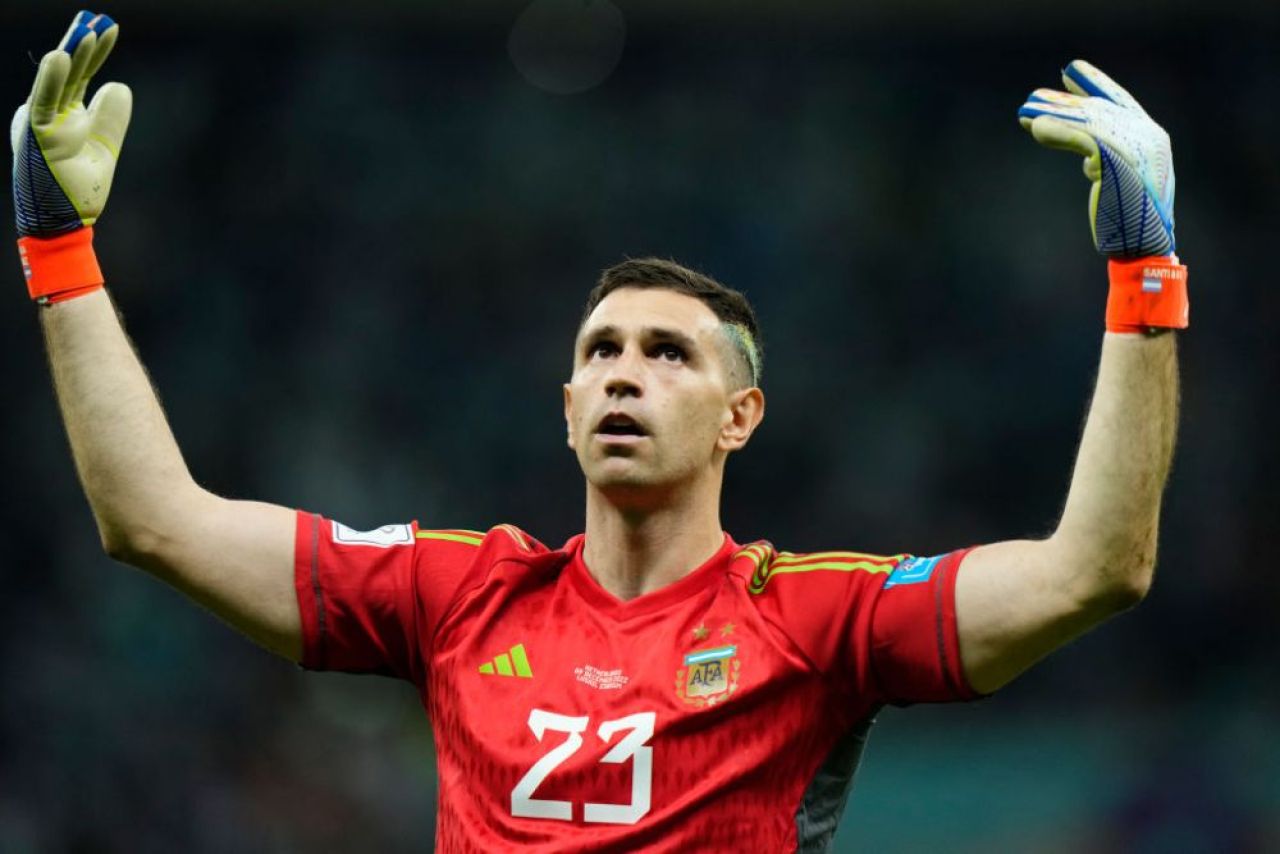 Portarul Argentinei, Emiliano Martinez, riscă să fie suspendat de la Cupa Mondială după meciul cu Olanda _5