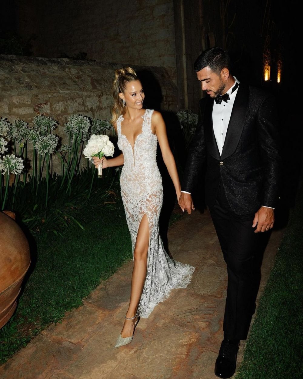 Soția lui Graziano Pelle a stârnit imaginația fanilor cu ultima apariție în costum de baie. Viktoria Varga este model și influencer_5