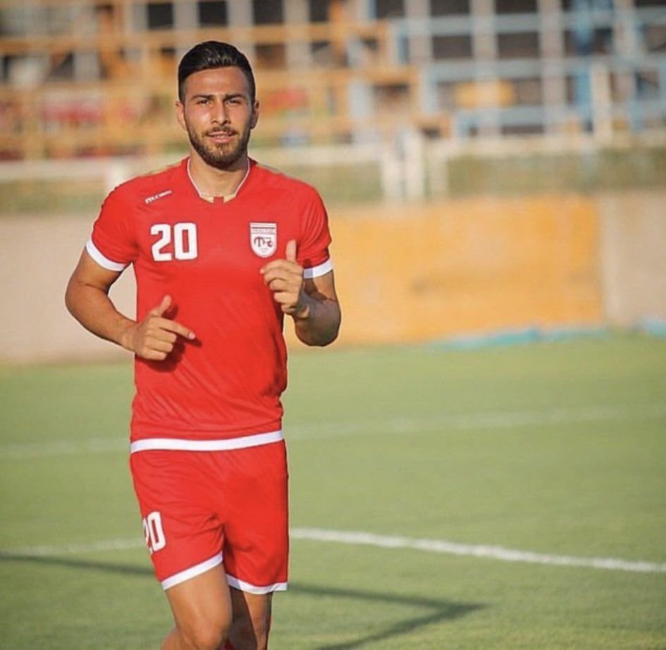Fotbalistul iranian Amir Nasr-Azadani a fost condamnat la moarte!_5