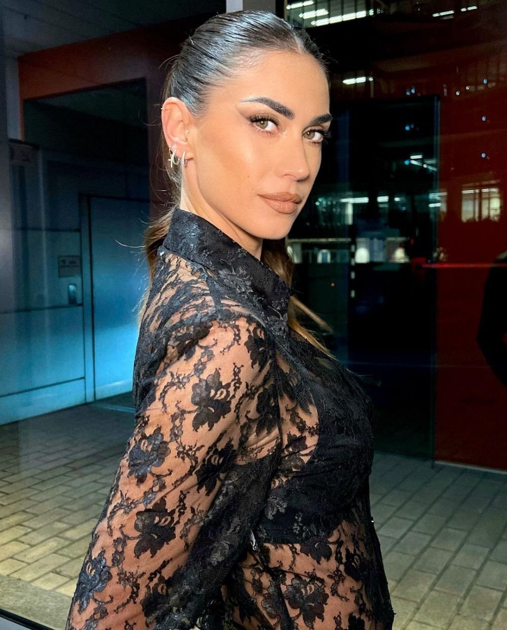 S-a dezbrăcat și a pozat acoperită doar de vopsea pentru a susține Italia la CM din 2010. Cum arată în prezent Melissa Satta, fosta soție a lui Christian Vieri_32
