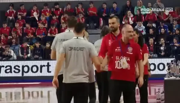 Moment impresionant &icirc;nainte de Gloria Bistrița - CSM București (LIVE pe Pro Arena și VOYO)