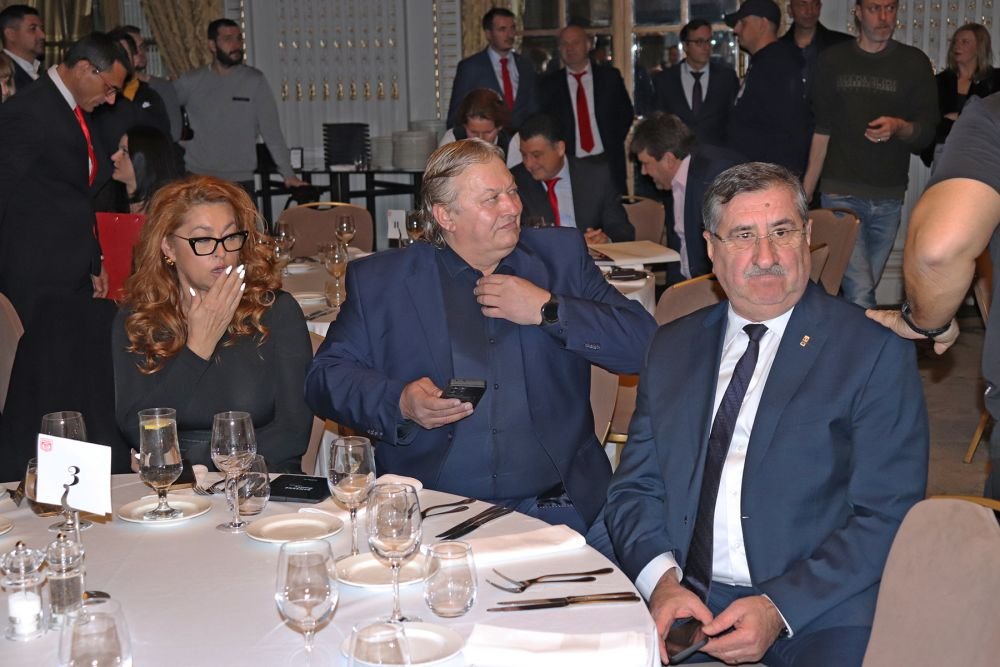 Dinamo și-a desemnat cei mai buni sportivi din 2022. Popovici, canotori și handbaliști, printre laureați_27