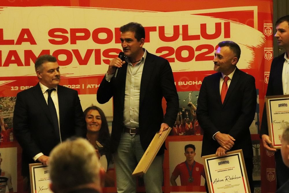 Dinamo și-a desemnat cei mai buni sportivi din 2022. Popovici, canotori și handbaliști, printre laureați_41