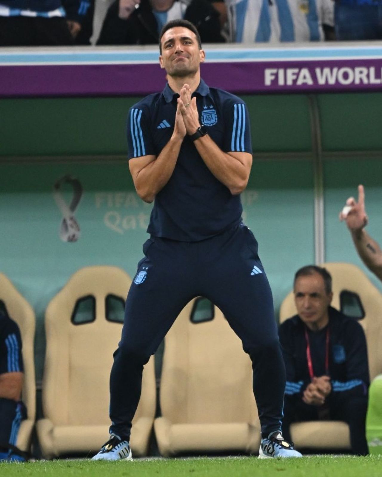 Imagine rară cu soția lui Lionel Scaloni. Ce a făcut selecționerul după calificarea Argentinei în finala mondială_1