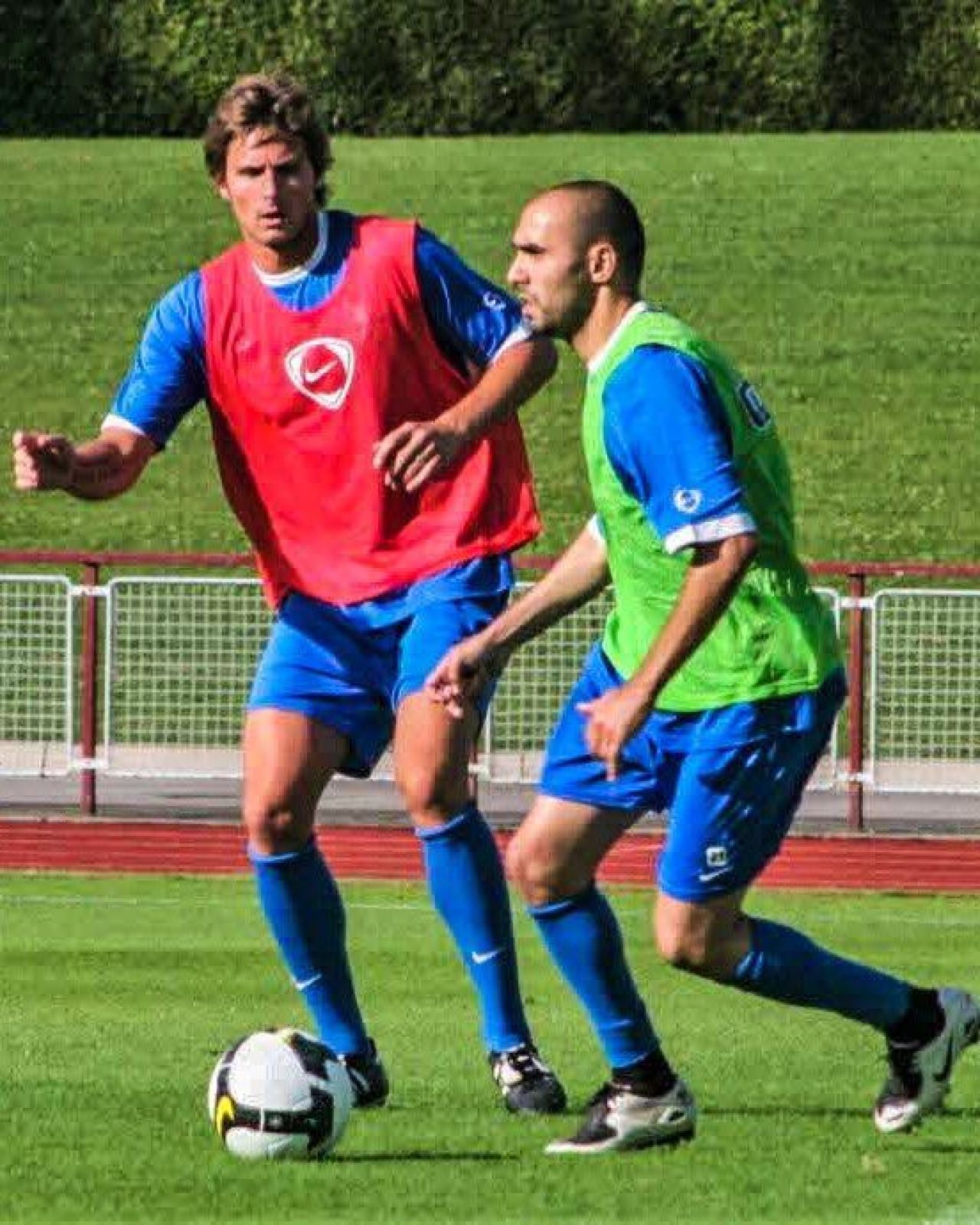 Imagine de colecție! Olivier Giroud, de nerecunoscut, și selecționerul marocan Walid Regragui, adversari azi, au fost coechipieri în Franța_3