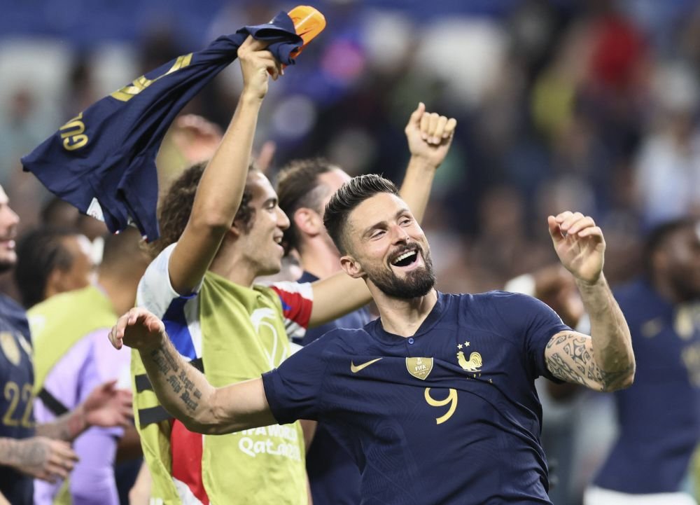 Imagine de colecție! Olivier Giroud, de nerecunoscut, și selecționerul marocan Walid Regragui, adversari azi, au fost coechipieri în Franța_4