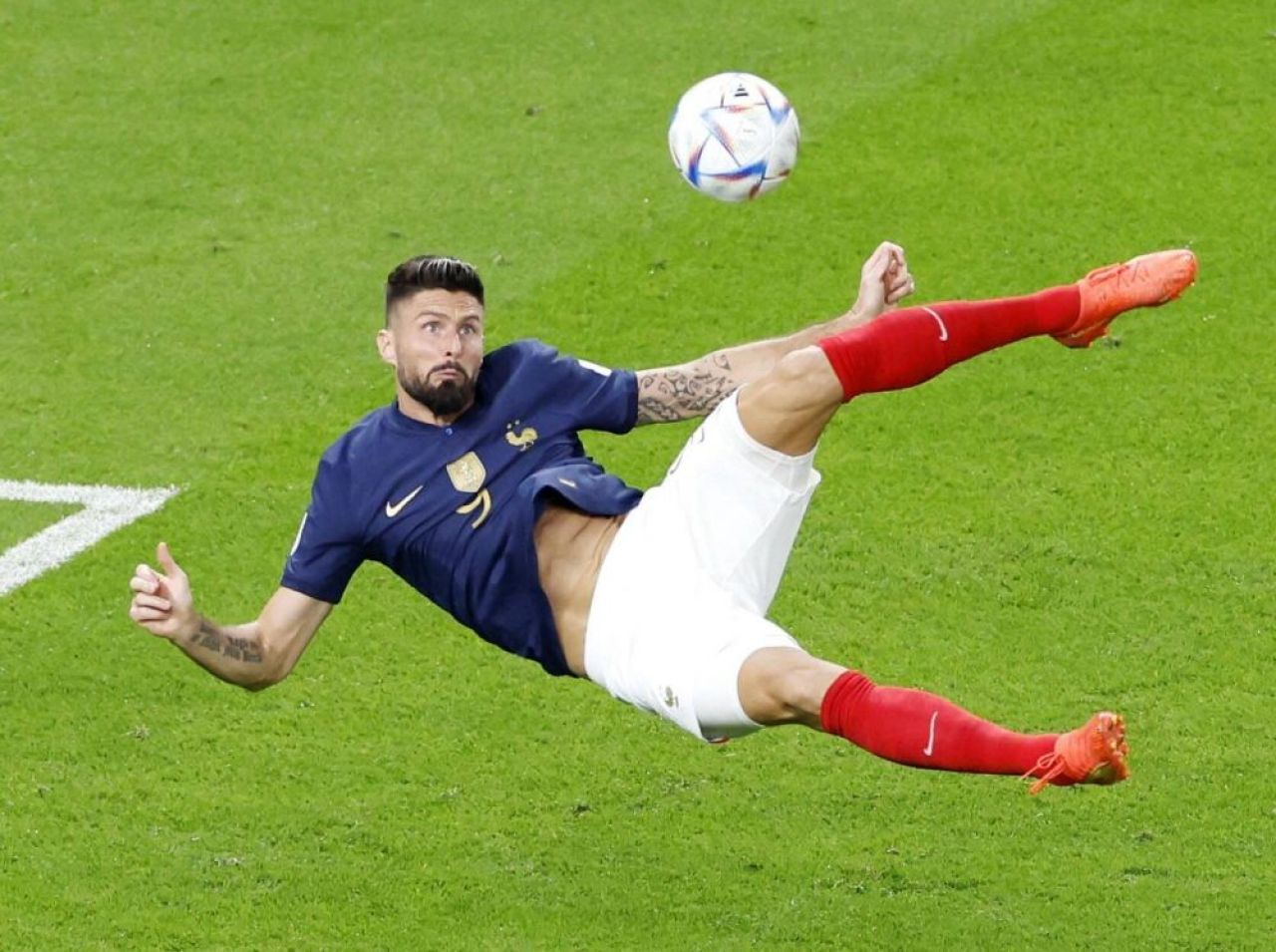 Imagine de colecție! Olivier Giroud, de nerecunoscut, și selecționerul marocan Walid Regragui, adversari azi, au fost coechipieri în Franța_5