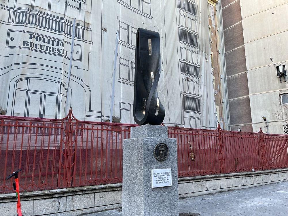 Acesta este monumentul din București despre care turiștii străini cred că e dedicat Mondialului din Qatar_2