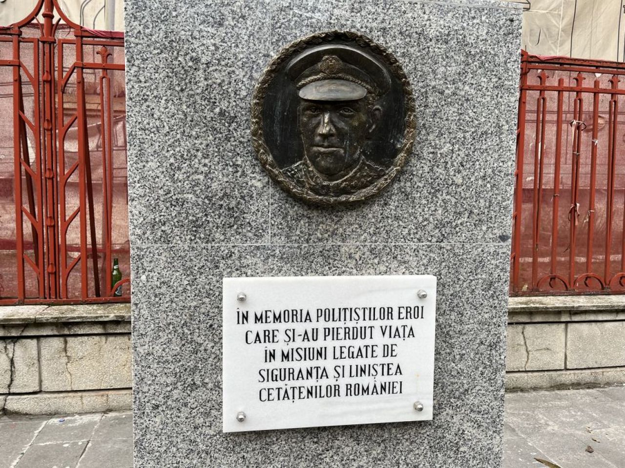 Acesta este monumentul din București despre care turiștii străini cred că e dedicat Mondialului din Qatar_11