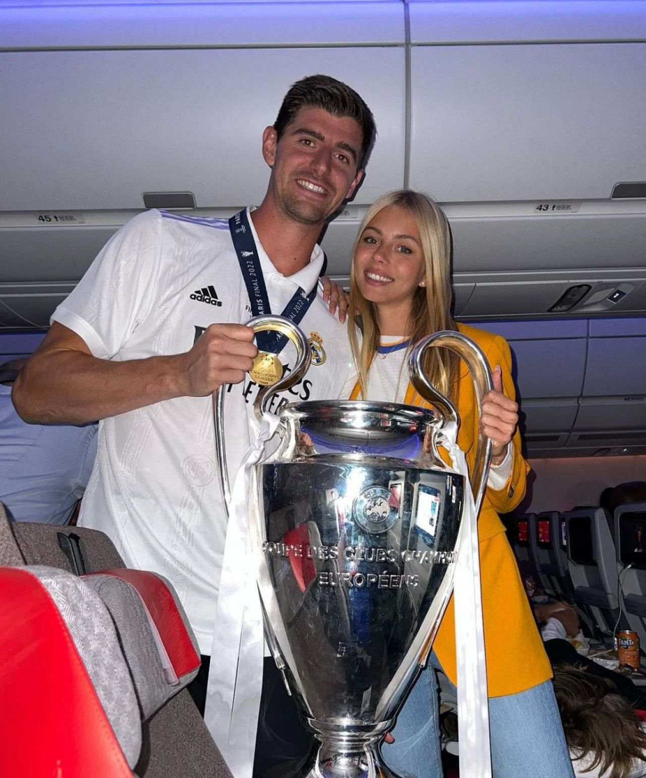 Thibaut Courtois și iubita sa model se relaxează în Maldive după Cupa Mondială. Mishel Gerzig este răvășitoare în costum de baie_9