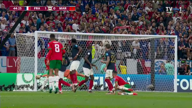 Ratare formidabilă în Franța - Maroc! El Yamiq a reluat dintr-o foarfecă splendidă, dar bara a fost cea care s-a opus golului_60