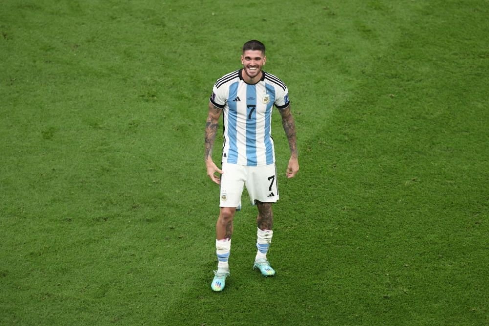 Rodrigo de Paul, starul Argentinei, o duce bine în dragoste. Se iubește cu o artistă superbă_21